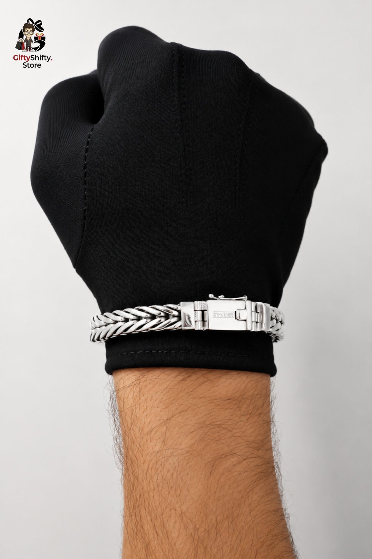 📌 Product Title:
Men's Silver Franco Chain Bracelet | Premium Stainless Steel | Anti-Tarnish | GiftyShifty Store